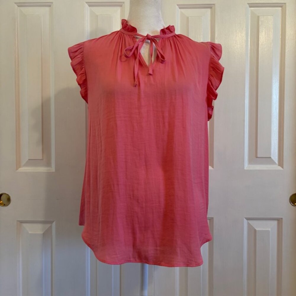Cupcakes & Cashmere Pink Tie Neck Blouse w/Ruffled Collar & Cap Sleeves Small